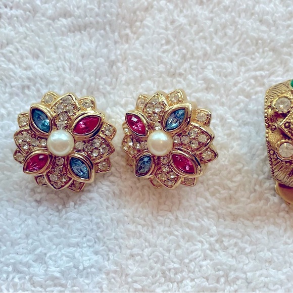 Vintage Clip On earrings-lot of 13 - Picture 7 of 9